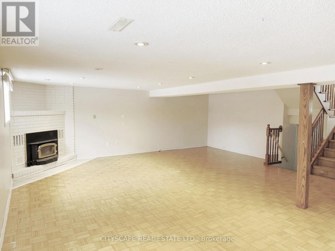 7 QUINCY COURT, Hamilton (Quinndale), Ontario, L8W2T4