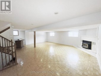7 QUINCY COURT Hamilton (Quinndale) Ontario photo 30