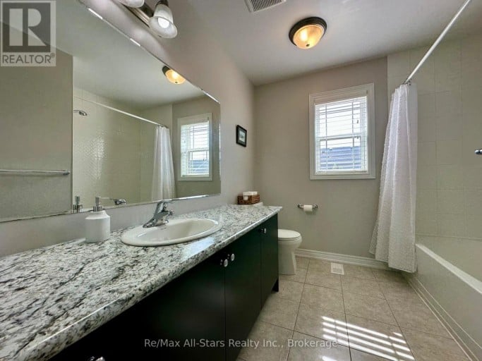 9 BRIARWOOD AVENUE, Kawartha Lakes (Lindsay), Ontario, K9V0M1