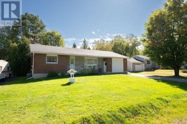 31 QUEEN STREET Sundridge Ontario photo 2
