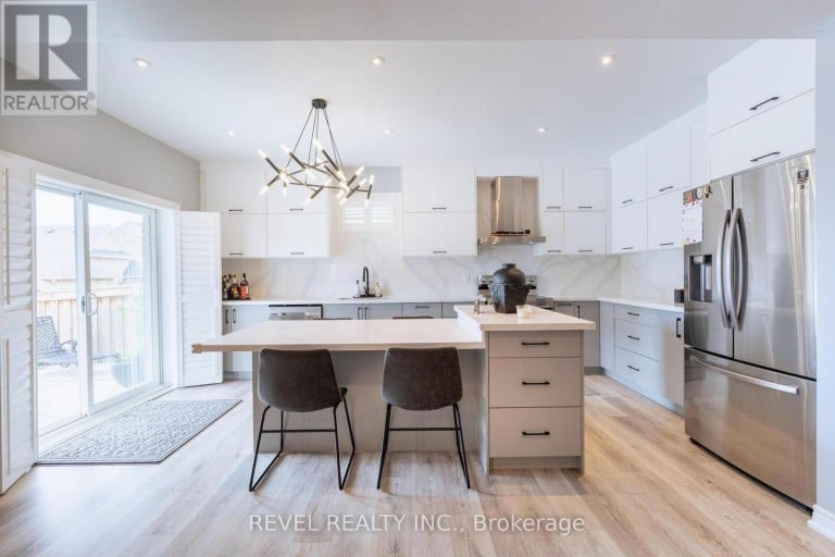 49 VICTORIA STREET E, Innisfil (Cookstown), Ontario, L0L1L0