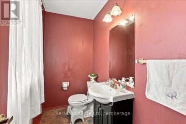 281 COLLEGE STREET W Belleville (Belleville Ward) Ontario photo 19