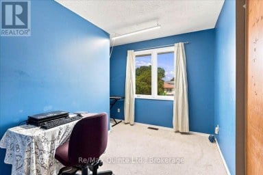 281 COLLEGE STREET W Belleville (Belleville Ward) Ontario photo 20