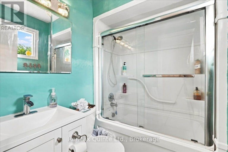 281 COLLEGE STREET W, Belleville (Belleville Ward), Ontario, K8P4Z6
