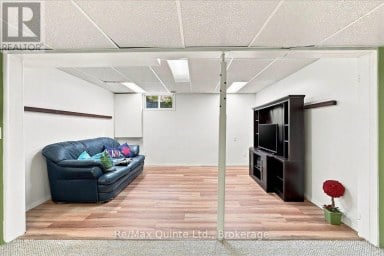 281 COLLEGE STREET W Belleville (Belleville Ward) Ontario photo 27