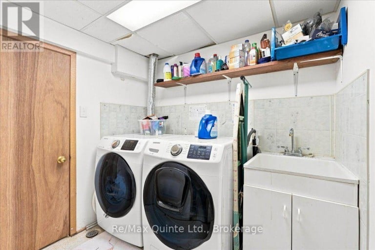 281 COLLEGE STREET W, Belleville (Belleville Ward), Ontario, K8P4Z6