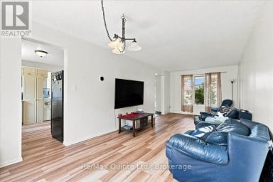 281 COLLEGE STREET W Belleville (Belleville Ward) Ontario photo 9