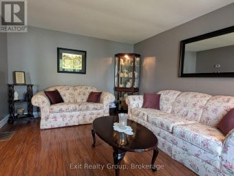 120 PROSPECT HILL Quinte West (Trenton Ward) Ontario photo 4