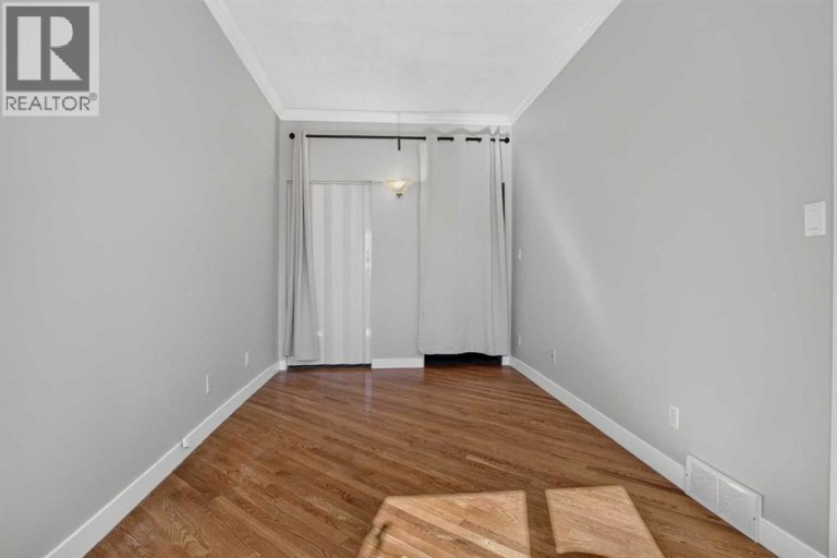 1040 19 Avenue SE, Calgary, Alberta, T2G1M2