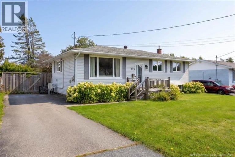 139 Champlain Drive, Saint John, New Brunswick, E2J3E5