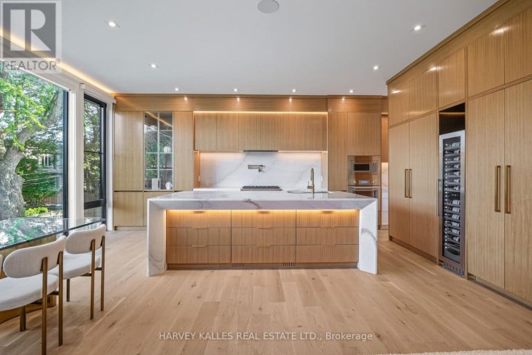 449 ELM ROAD, Toronto (Bedford Park-Nortown), Ontario, M5M3W8
