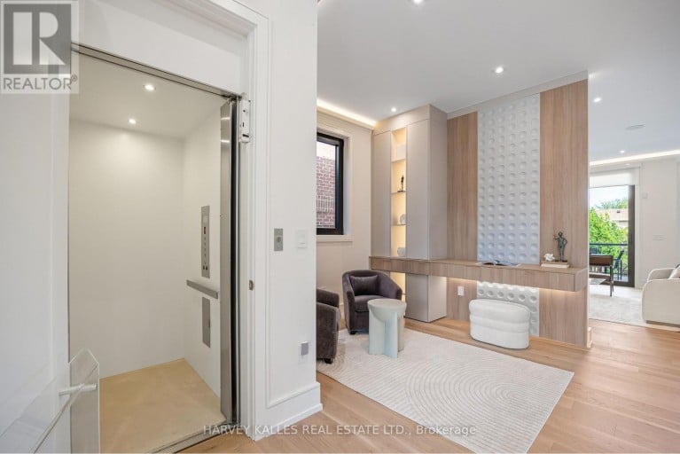 449 ELM ROAD, Toronto (Bedford Park-Nortown), Ontario, M5M3W8