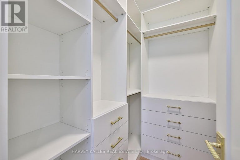 449 ELM ROAD, Toronto (Bedford Park-Nortown), Ontario, M5M3W8