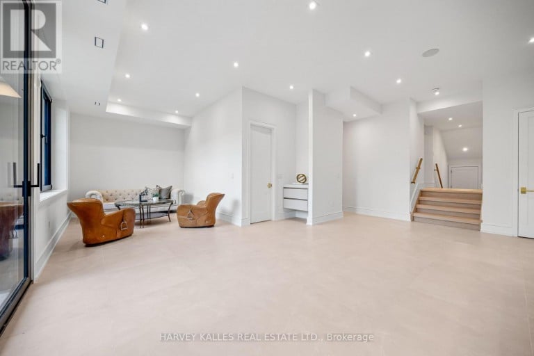 449 ELM ROAD, Toronto (Bedford Park-Nortown), Ontario, M5M3W8