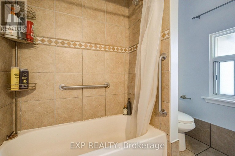 176 SEDGEMOUNT DRIVE, Toronto (Woburn), Ontario, M1H1Y2