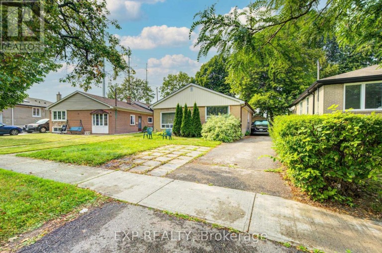 176 SEDGEMOUNT DRIVE, Toronto (Woburn), Ontario, M1H1Y2