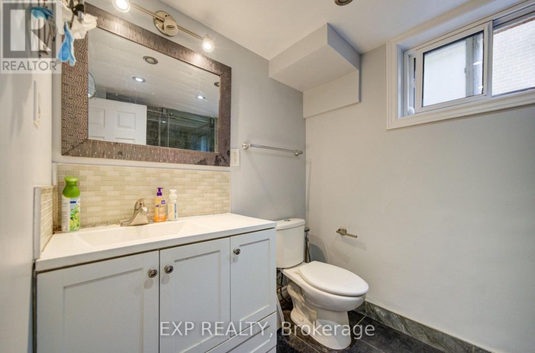 176 SEDGEMOUNT DRIVE, Toronto (Woburn), Ontario, M1H1Y2