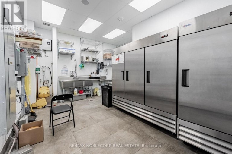 B - 205 QUEEN STREET E, Brampton (Queen Street Corridor), Ontario, L6W0C8