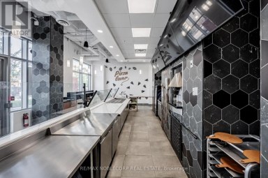 B - 205 QUEEN STREET E Brampton (Queen Street Corridor) Ontario photo 5