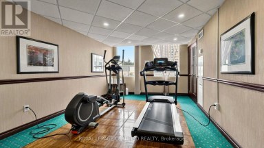 802 - 3650 KANEFF CRESCENT Mississauga (Mississauga Valleys) Ontario photo 17