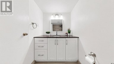 802 - 3650 KANEFF CRESCENT Mississauga (Mississauga Valleys) Ontario photo 22