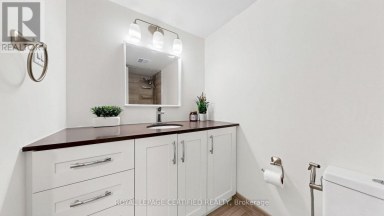 802 - 3650 KANEFF CRESCENT Mississauga (Mississauga Valleys) Ontario photo 23