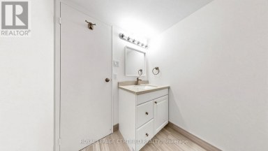802 - 3650 KANEFF CRESCENT Mississauga (Mississauga Valleys) Ontario photo 28