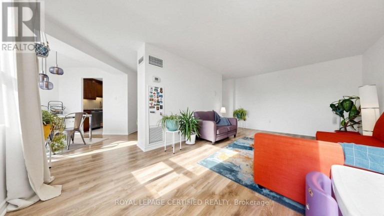 802 - 3650 KANEFF CRESCENT, Mississauga (Mississauga Valleys), Ontario, L5A4A1