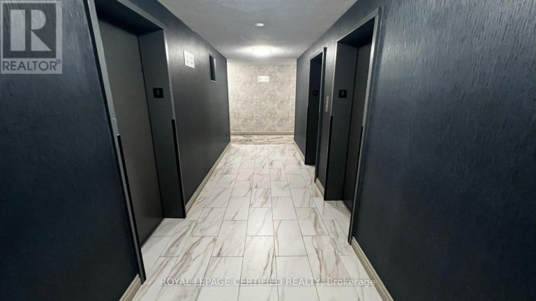 802 - 3650 KANEFF CRESCENT, Mississauga (Mississauga Valleys), Ontario, L5A4A1