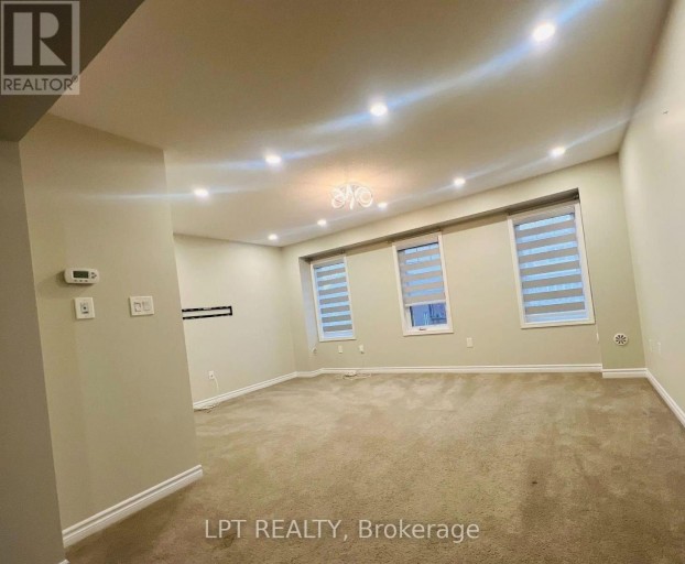 104 BANNISTER CRESCENT, Brampton (Northwest Brampton), Ontario, L7A4H4