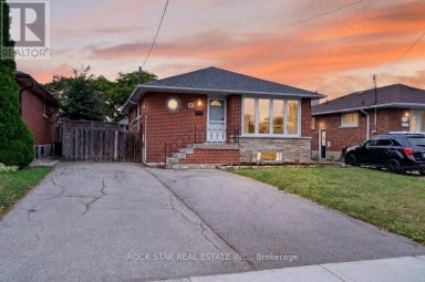 40 CLARENDON AVENUE Hamilton (Balfour) Ontario photo 1