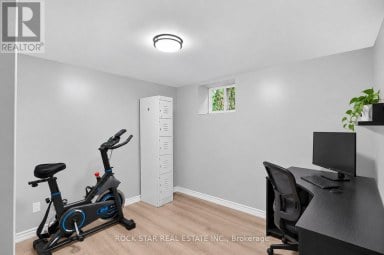 40 CLARENDON AVENUE Hamilton (Balfour) Ontario photo 35