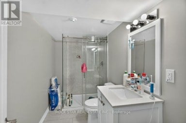 40 CLARENDON AVENUE Hamilton (Balfour) Ontario photo 37
