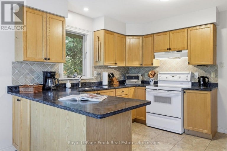 3 PORTS DRIVE, Kawartha Lakes (Bobcaygeon), Ontario, K0M1A0