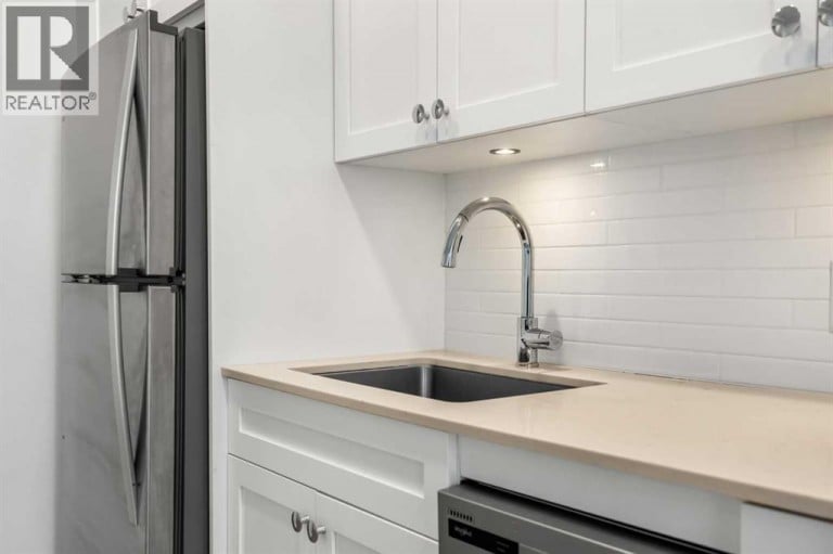 1208, 123 4 Street NE, Calgary, Alberta, T2E8K3