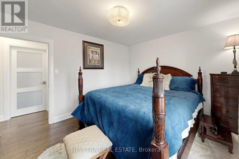 1423 BUNSDEN AVENUE, Mississauga (Sheridan), Ontario, L5H2B3