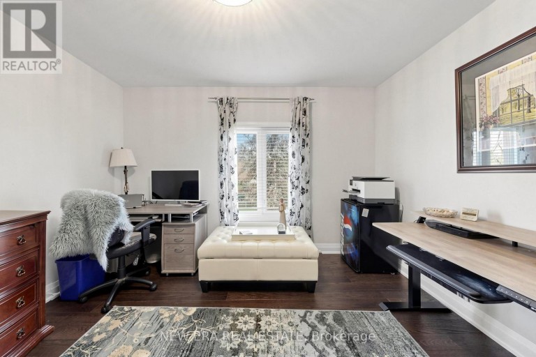 1423 BUNSDEN AVENUE, Mississauga (Sheridan), Ontario, L5H2B3
