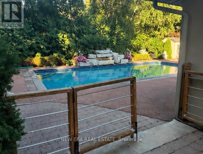 1423 BUNSDEN AVENUE, Mississauga (Sheridan), Ontario, L5H2B3