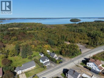 745 Bridge Bathurst New Brunswick photo 3