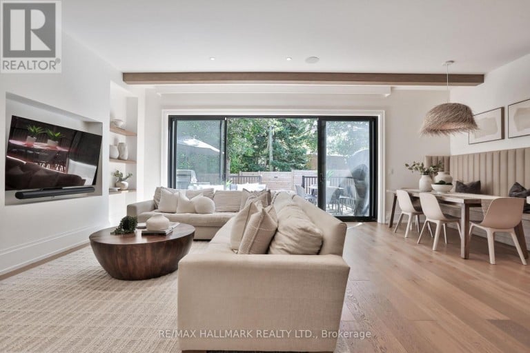 215 AVA ROAD, Toronto (Humewood-Cedarvale), Ontario, M6C1W9
