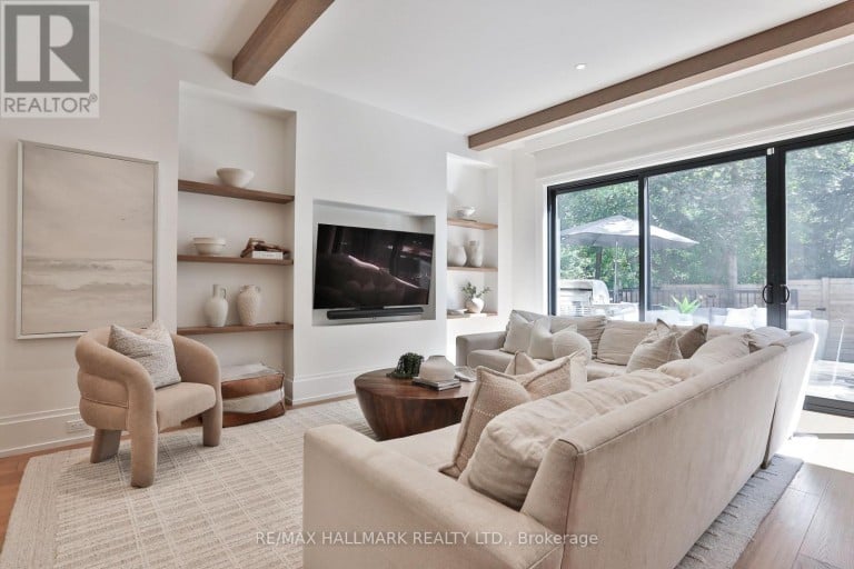 215 AVA ROAD, Toronto (Humewood-Cedarvale), Ontario, M6C1W9