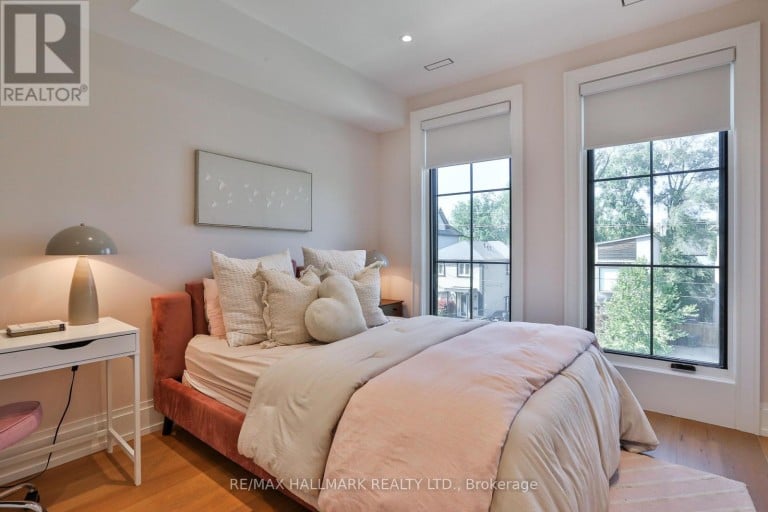 215 AVA ROAD, Toronto (Humewood-Cedarvale), Ontario, M6C1W9