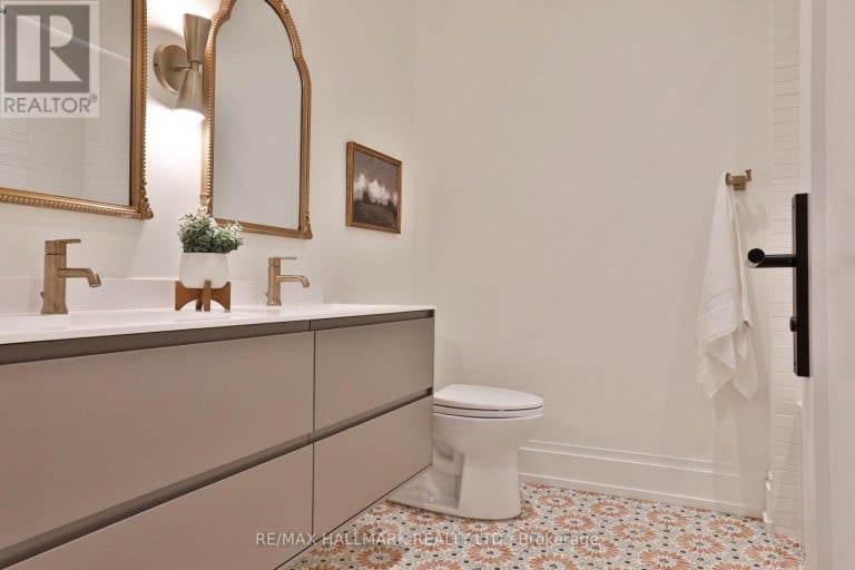 215 AVA ROAD, Toronto (Humewood-Cedarvale), Ontario, M6C1W9
