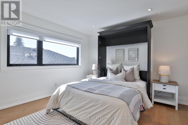 215 AVA ROAD, Toronto (Humewood-Cedarvale), Ontario, M6C1W9