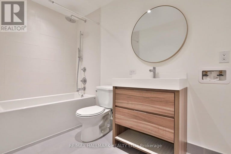 215 AVA ROAD, Toronto (Humewood-Cedarvale), Ontario, M6C1W9