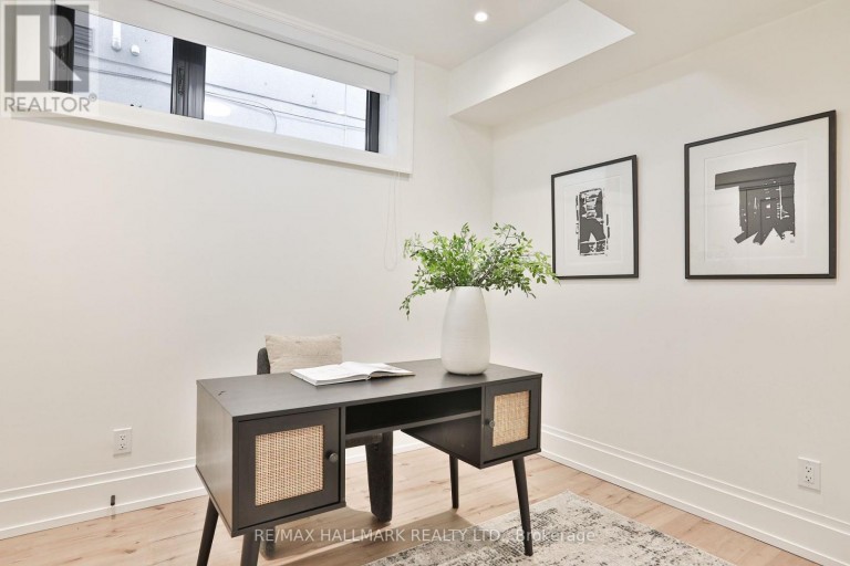 215 AVA ROAD, Toronto (Humewood-Cedarvale), Ontario, M6C1W9