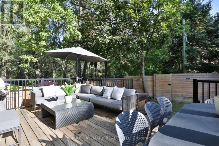 215 AVA ROAD, Toronto (Humewood-Cedarvale), Ontario, M6C1W9