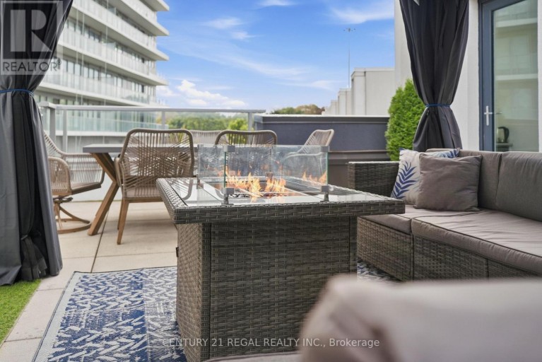 TH07 - 113 MCMAHON DRIVE, Toronto (Bayview Village), Ontario, M2K2X9