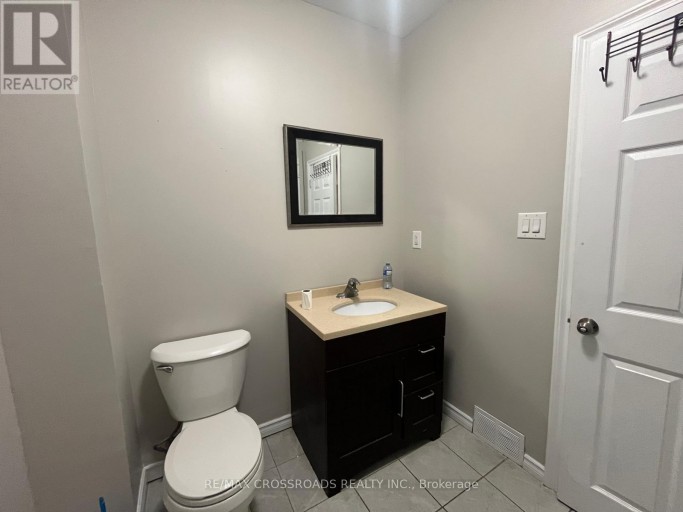 220 MCNAUGHTON AVENUE, Oshawa (Central), Ontario, L1H3B6