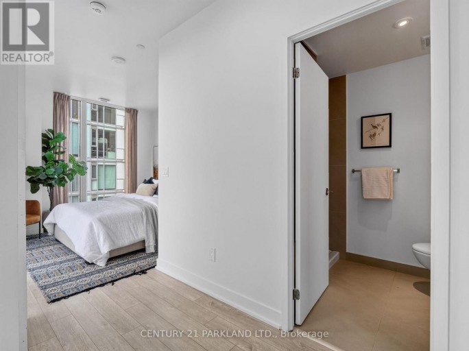 923 - 15 BASEBALL PLACE N, Toronto (South Riverdale), Ontario, M4M0E6